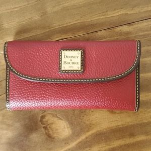 Dooney & Bourke Bags - Dooney & Bourke Wallet Dooney & Bourke Bags - Dooney & Bourke Wallet